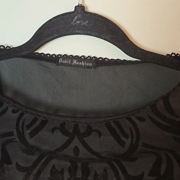 Devil Fashion Gothic Damask black sheer & velvet long sleeve top - Picture 7 of 12
